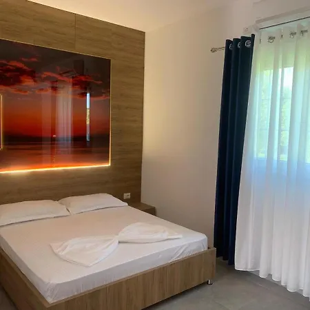 Kompleksi Kristal Apartment
