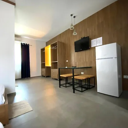 Kompleksi Kristal Apartment