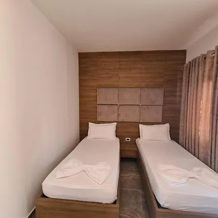 Kompleksi Kristal Apartment