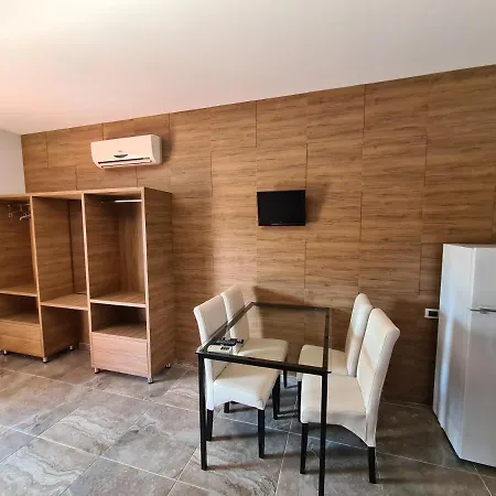 Apartment Kompleksi Kristal *