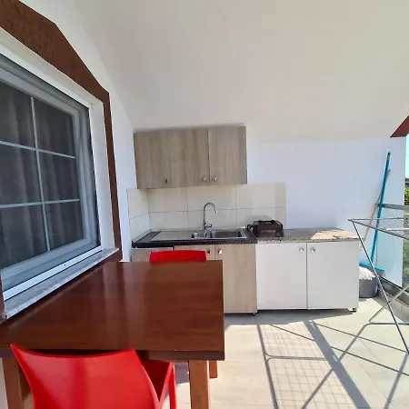 Kompleksi Kristal Apartmán Tale